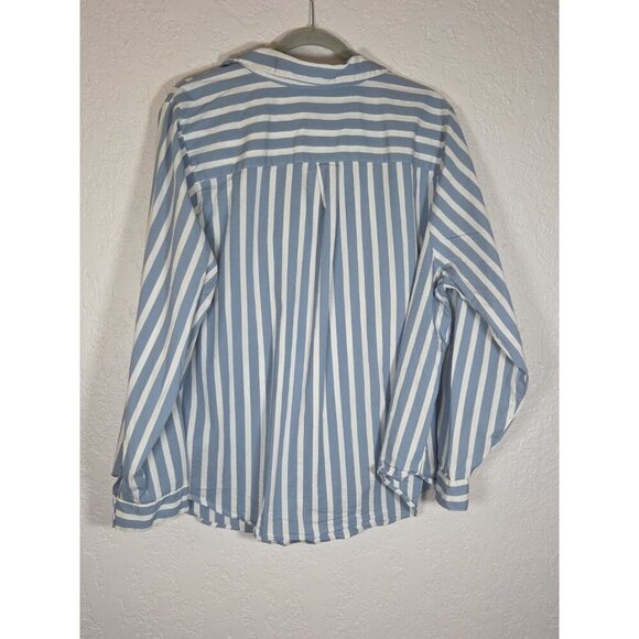 Torrid Women's Striped Button-Down Shirt Size 3 Blue & White Long Sleeve - Picture 5 of 6